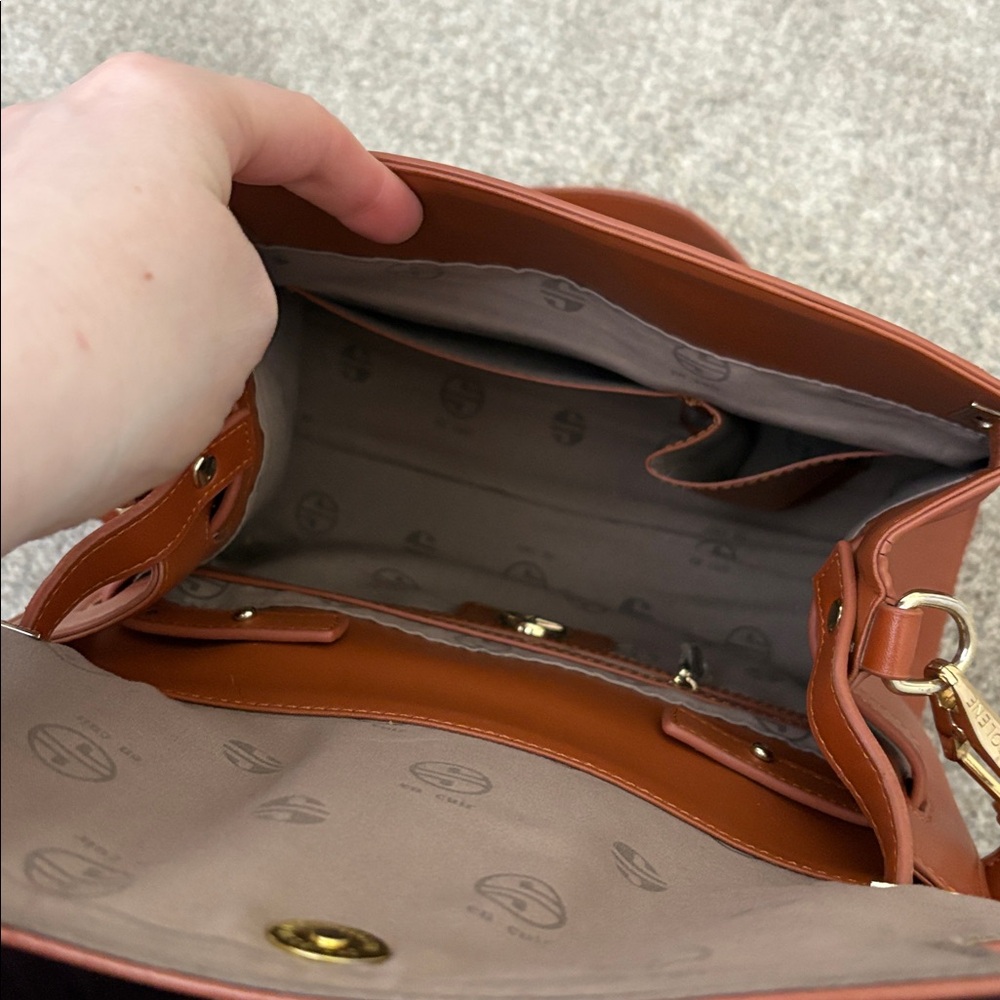 Segolene en Cuir Tan Faux Leather Handbag - Picture 9 of 13